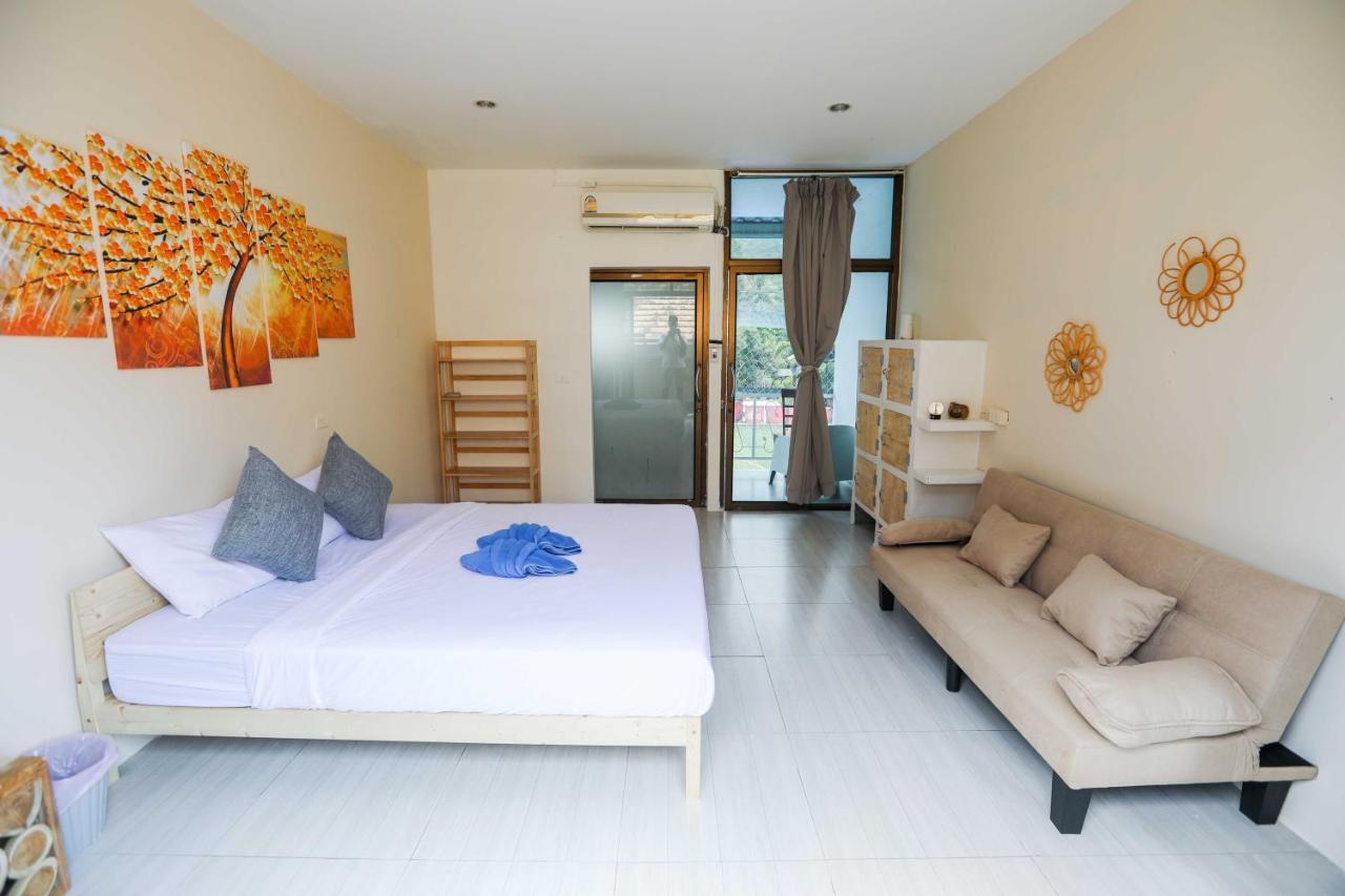 Phangan Padel Club Hotell Baan Tai Exteriör bild